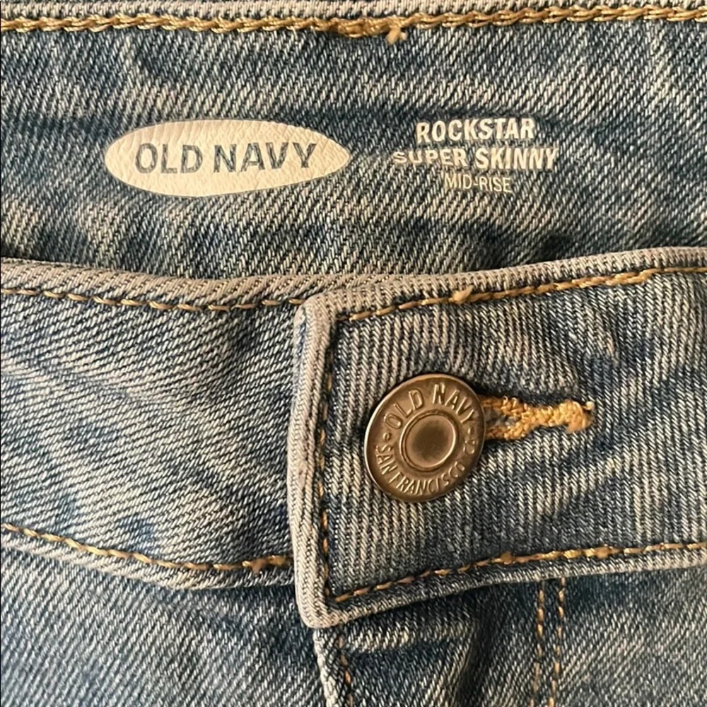 Old Navy skinny Jean - Picture 2 of 4